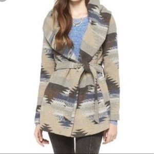 XL Aztec Mossimo winter coat. Price Firm.